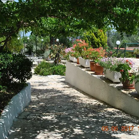 Helios Splendid 3* Kouspades